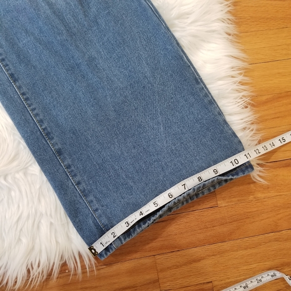 SHEIN High Waist Wide Leg Jeans with Holes on the Knees Color Washed Blue Size M - Picture 14 of 16